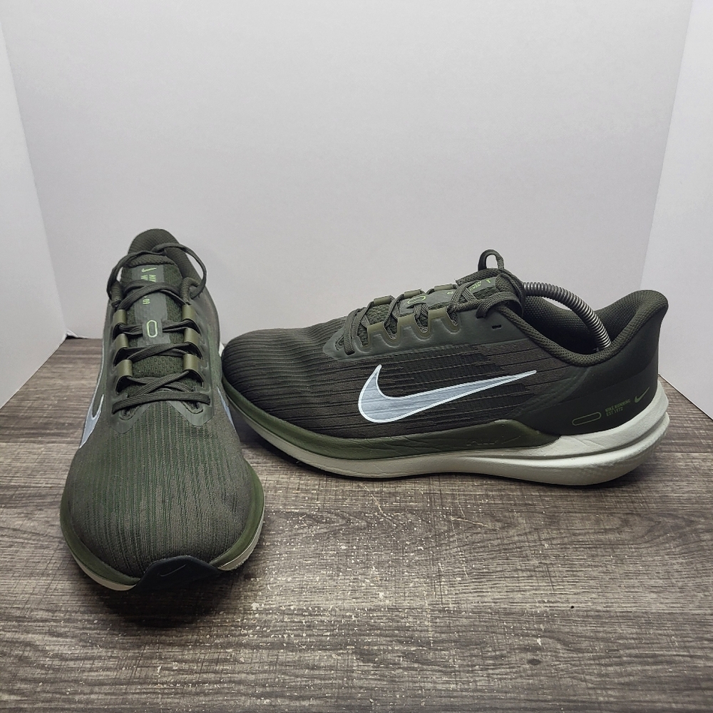 Nike Air Winflo 9 Men's Size US 10.5 Green Sequoia Glacier Sneakers DD6203-300